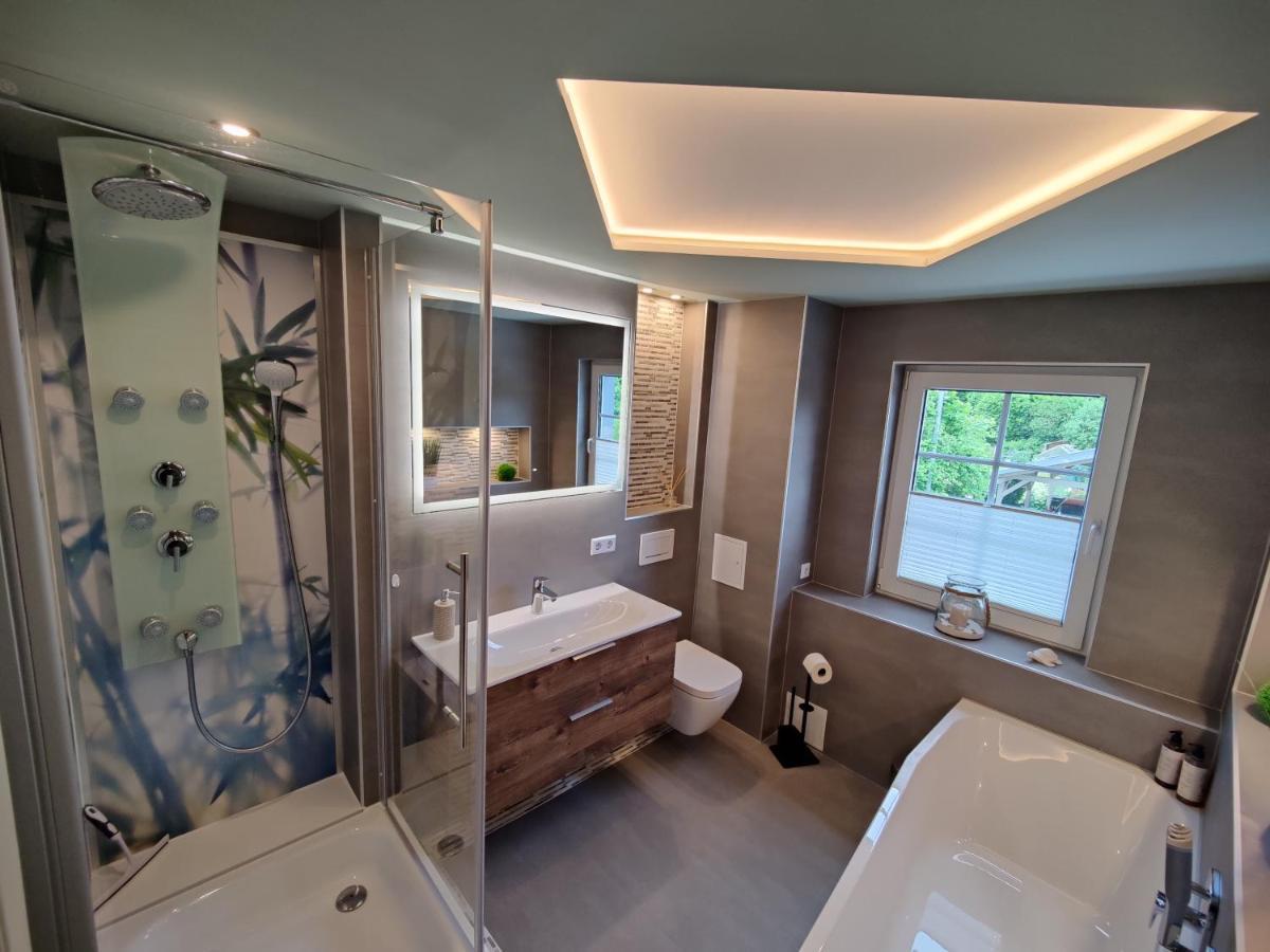 Ferienhaus Villa Adelsberg Mit Dachterrasse In Zentraler Lage Fuer Bis Zu 10 Personen Chemnitz Exterior foto