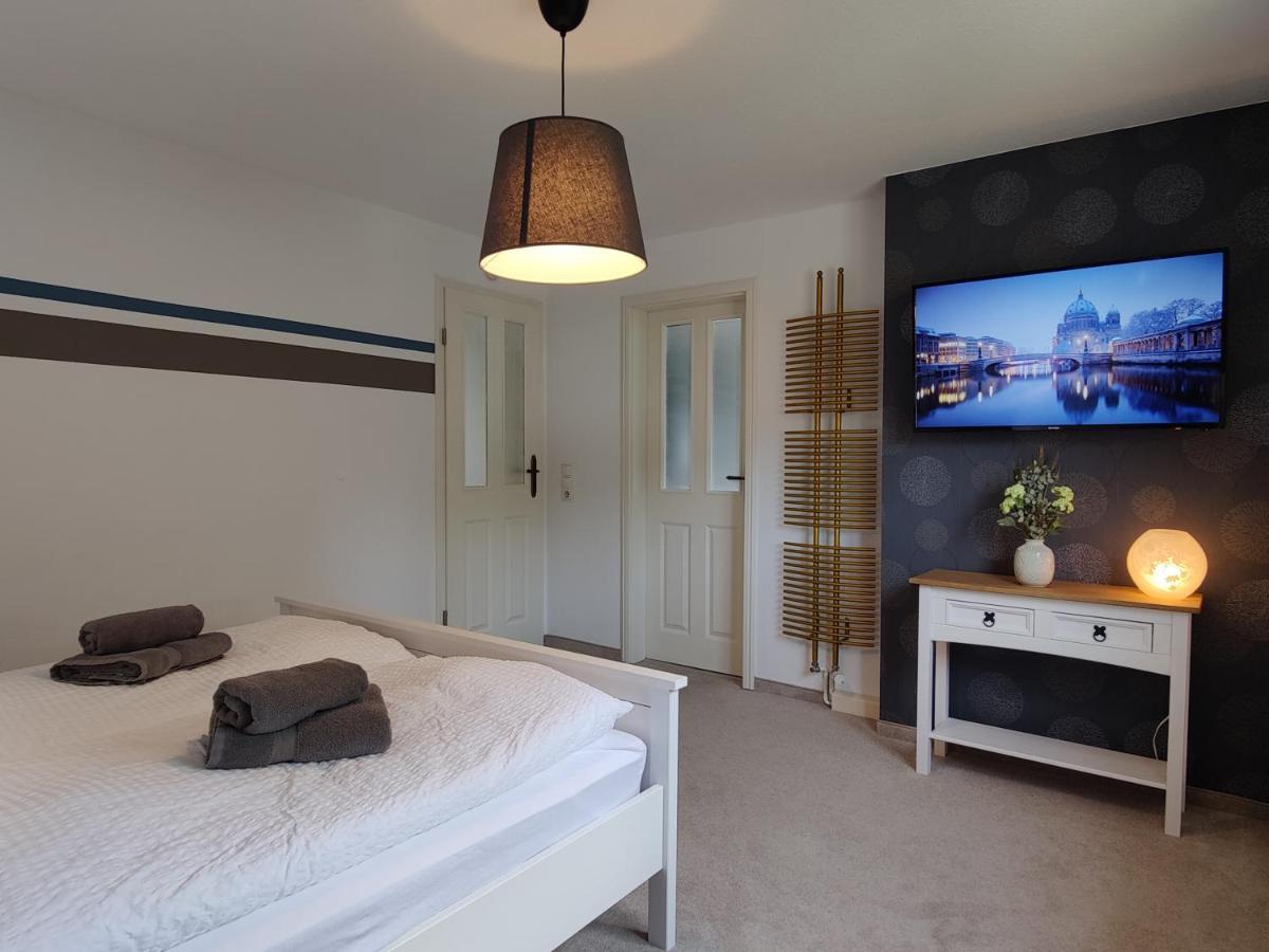 Ferienhaus Villa Adelsberg Mit Dachterrasse In Zentraler Lage Fuer Bis Zu 10 Personen Chemnitz Exterior foto
