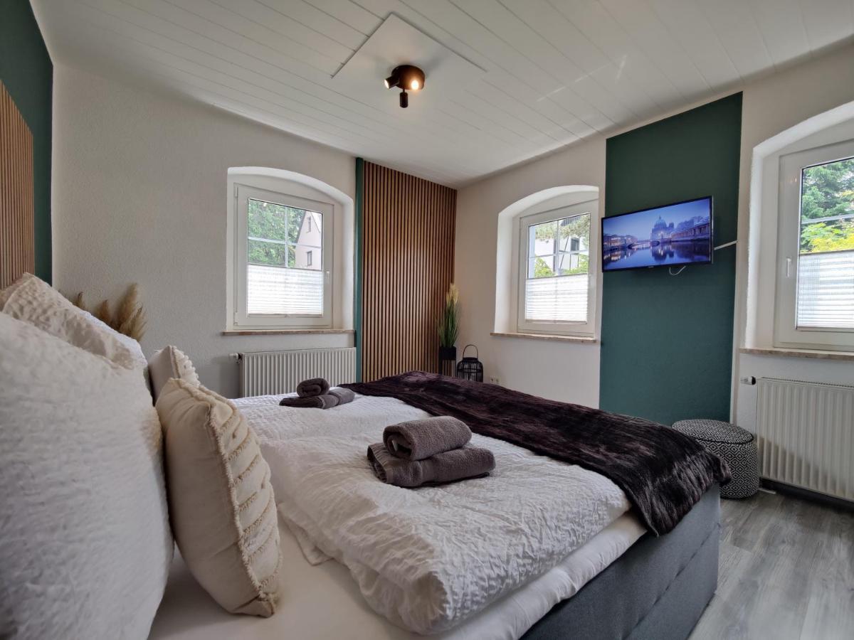 Ferienhaus Villa Adelsberg Mit Dachterrasse In Zentraler Lage Fuer Bis Zu 10 Personen Chemnitz Exterior foto
